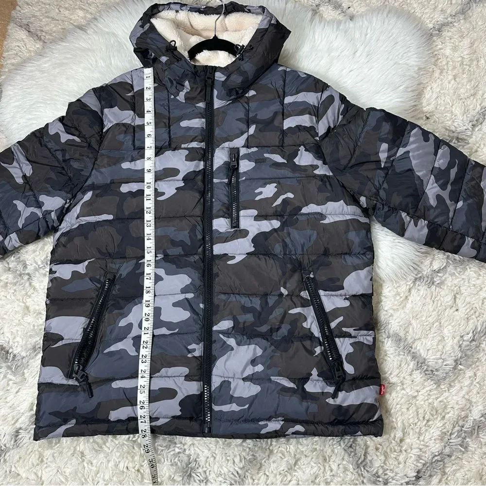 Levi's puffer camouflage Jacket